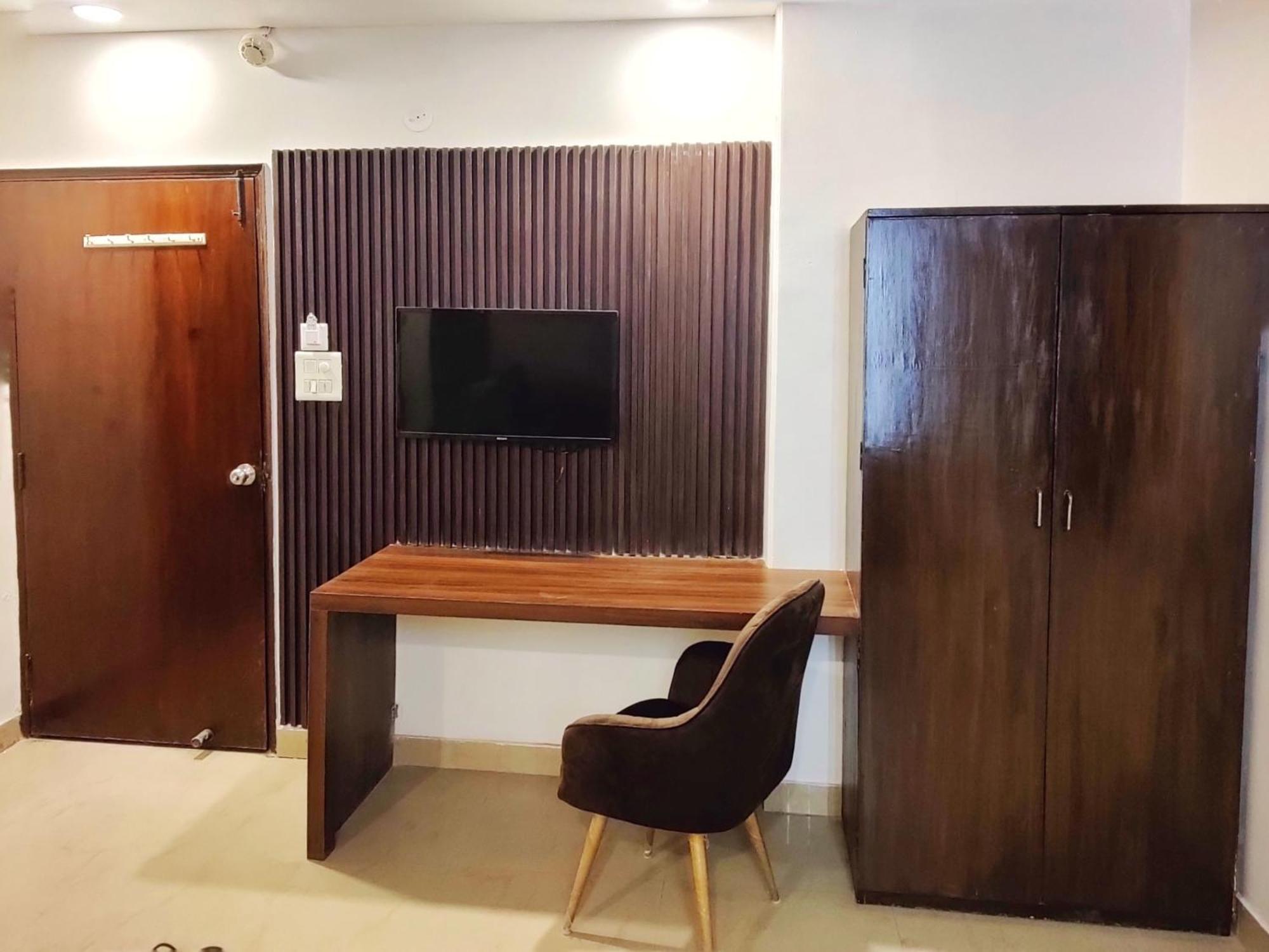 Airport Hotel The Terminal New Delhi Exterior foto