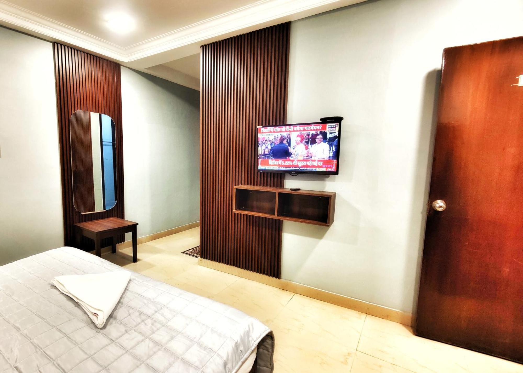 Airport Hotel The Terminal New Delhi Exterior foto